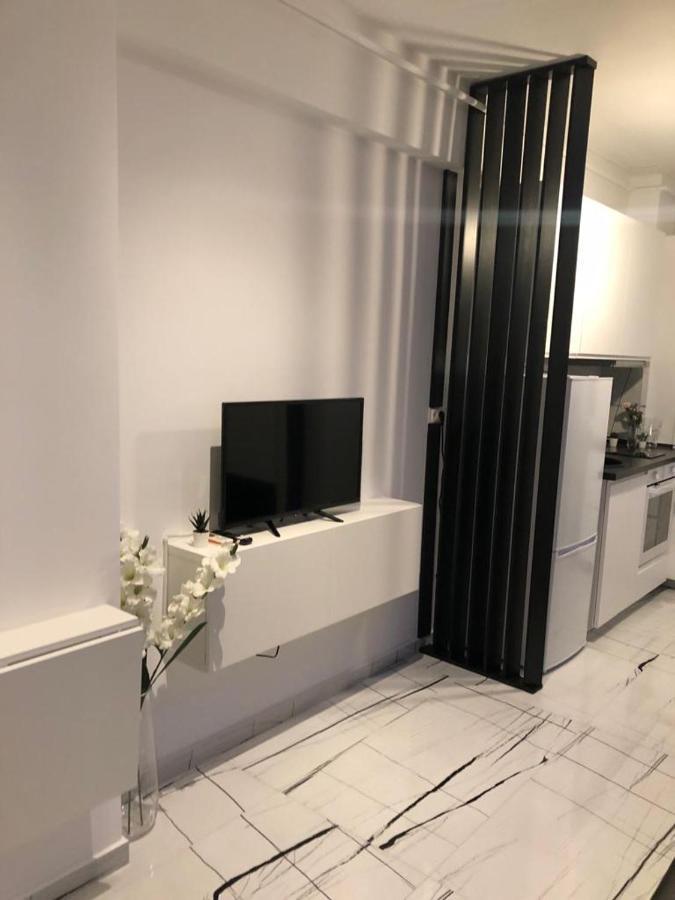 Q Luxury Apartment - Palas Center Яссы Экстерьер фото